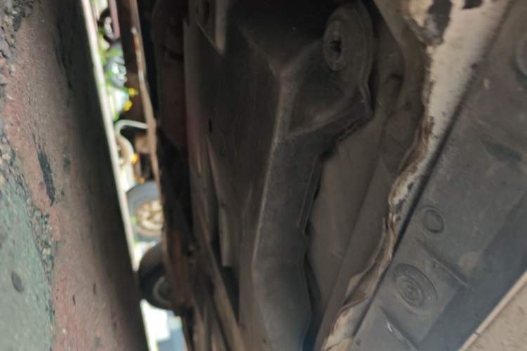 Used Toyota Corolla 2017 Revised Dual-Engine 1.8L E-CVT Leading Edition Chassis Front Left