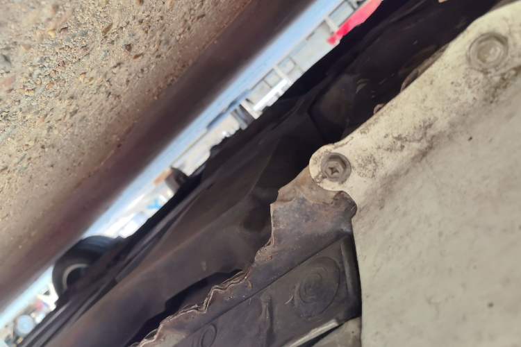 Used Toyota Corolla 2017 Revised Dual-Engine 1.8L E-CVT Leading Edition Chassis Front Left