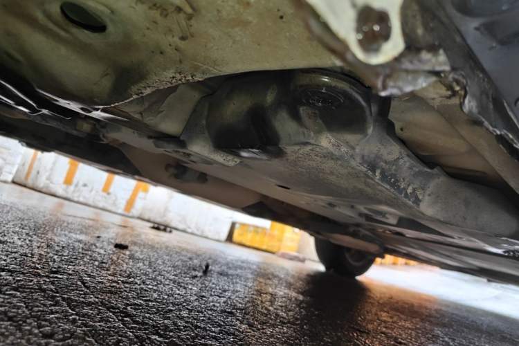 Used Toyota Corolla 2017 Revised Dual-Engine 1.8L E-CVT Leading Edition Chassis Front Left