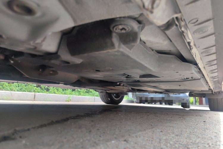 Used Toyota Corolla 2017 Revised Dual-Engine 1.8L E-CVT Leading Edition Chassis Front Left