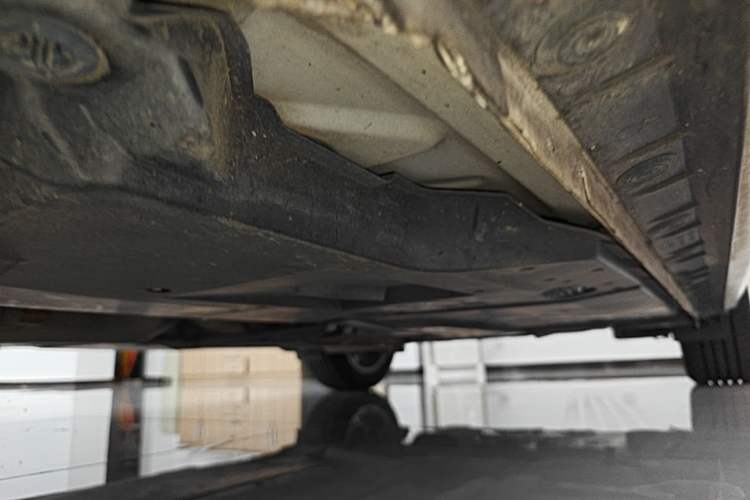 Used Toyota Corolla 2017 Revised Dual-Engine 1.8L E-CVT Leading Edition Chassis Front Left