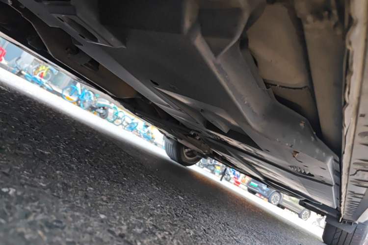 Used Toyota Corolla 2017 Revised Dual-Engine 1.8L E-CVT Leading Edition Chassis Front Left