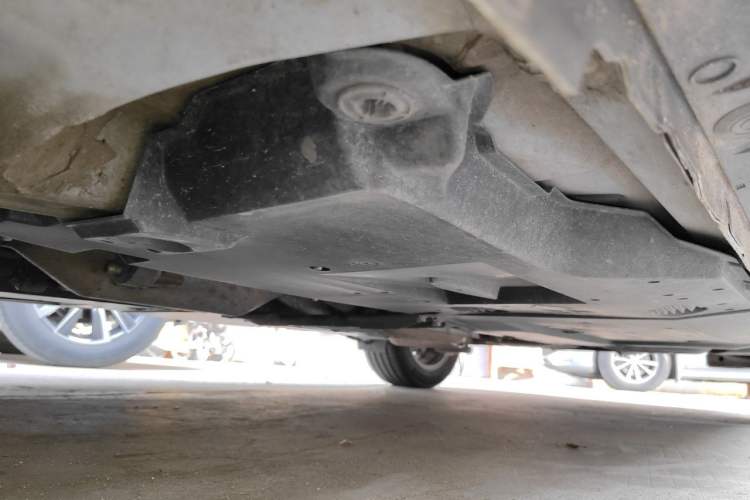 Used Toyota Corolla 2017 Revised Dual-Engine 1.8L E-CVT Leading Edition Chassis Front Left