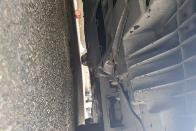 Used Toyota Corolla 2017 Revised Dual-Engine 1.8L E-CVT Luxury Edition Chassis Front Left