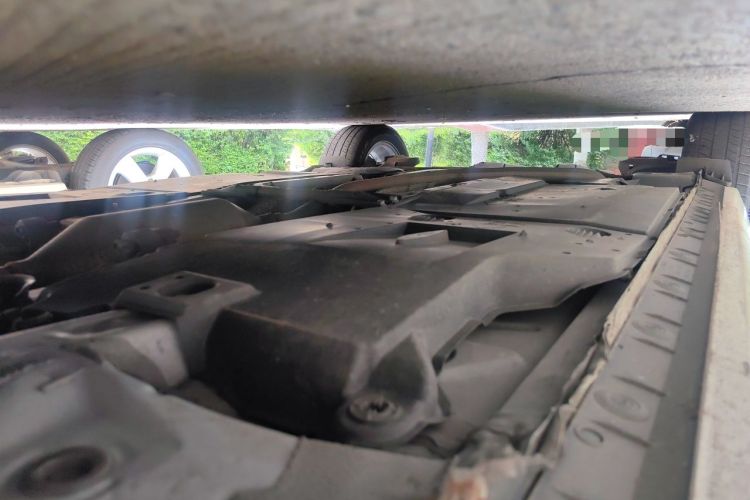 Used Toyota Corolla 2017 Revised Dual-Engine 1.8L E-CVT Leading Edition Chassis Front Right