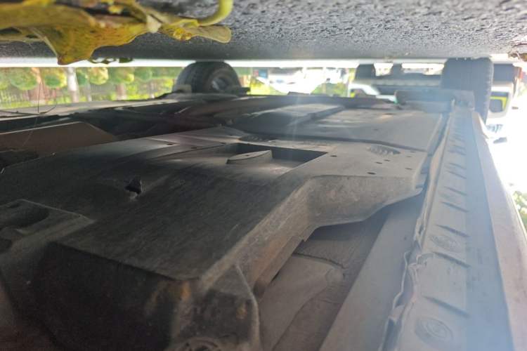 Used Toyota Corolla 2017 Revised Dual-Engine 1.8L E-CVT Leading Edition Chassis Front Right