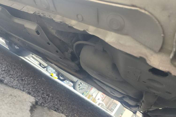 Used Toyota Corolla 2017 Revised Dual-Engine 1.8L E-CVT Leading Edition Chassis Rear Left