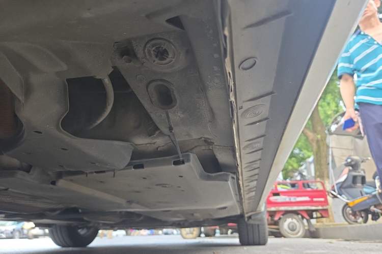 Used Toyota Corolla 2017 Revised Dual-Engine 1.8L E-CVT Leading Edition Chassis Rear Right