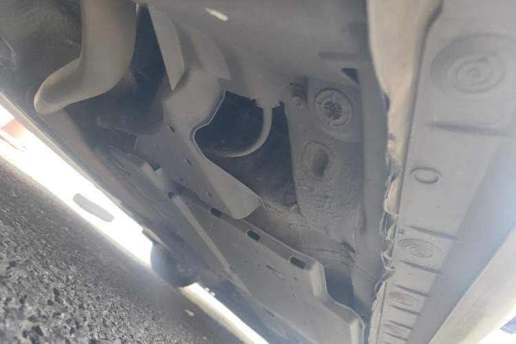 Used Toyota Corolla 2017 Revised Dual-Engine 1.8L E-CVT Leading Edition Chassis Rear Right
