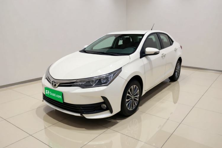 Używany Toyota Corolla 2017 Revised Version 1.2T S-CVT GL Guazi used car, China used car export, Used car for sale, Used cars, Cheapest cars for sale