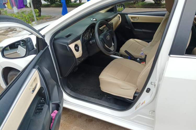 Used Toyota Corolla 2017 Revised Version 1.2T S-CVT GL Driver Seat