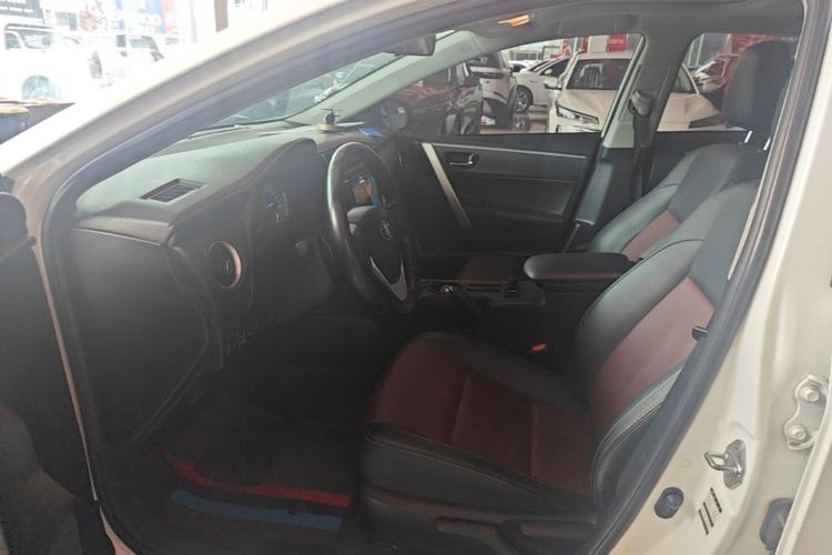 Used Toyota Corolla 2017 Revised Dual-Engine 1.8L E-CVT Elite Edition Driver Seat