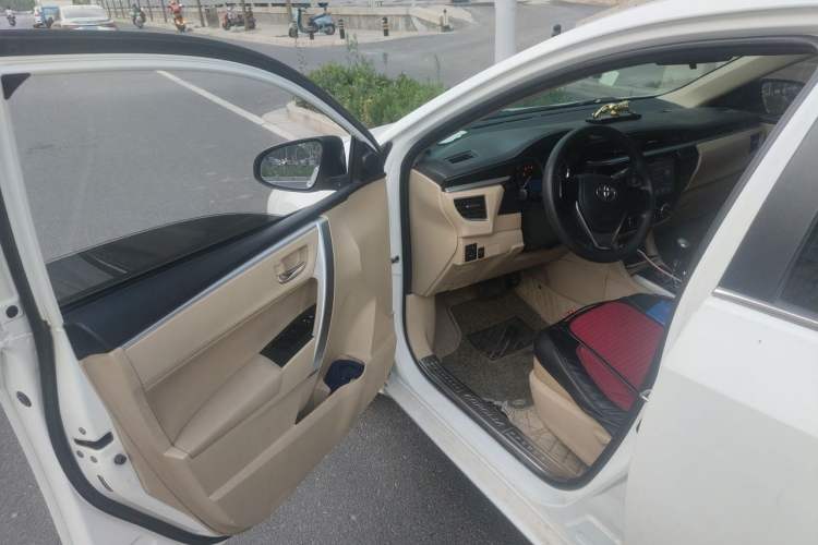 Used Toyota Corolla 2017 1.6L CVT GL Driver Seat