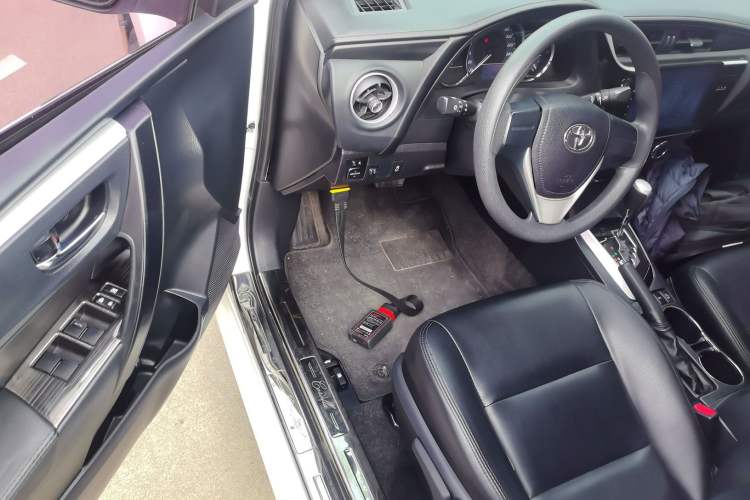 Used Toyota Corolla 2017 Revised Version 1.2T S-CVT GL Driver Seat
