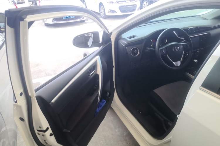Used Toyota Corolla 2017 Revised Version 1.2T S-CVT GL-i Driver Seat