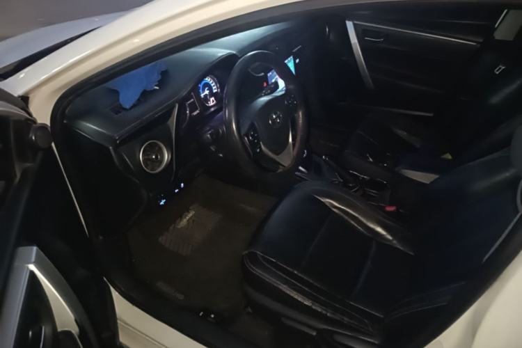 Used Toyota Corolla 2017 Revised Dual-Engine 1.8L E-CVT Elite Edition Driver Seat