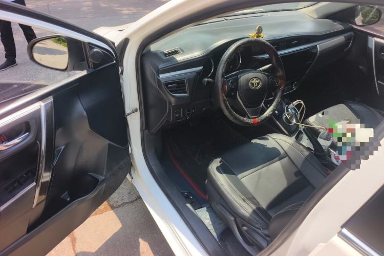 Used Toyota Corolla 2017 Revised Dual-Engine 1.8L E-CVT Elite Edition Driver Seat