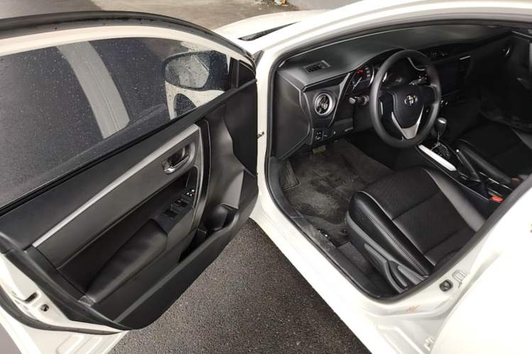 Used Toyota Corolla 2017 Revised Version 1.2T S-CVT GL Driver Seat