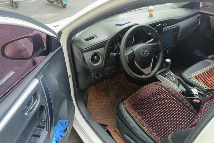 Used Toyota Corolla 2017 Revised Version 1.2T S-CVT GL Driver Seat