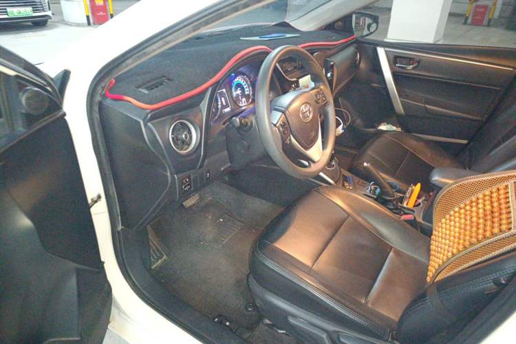 Used Toyota Corolla 2017 Revised Dual-Engine 1.8L E-CVT Leading Edition Driver Seat