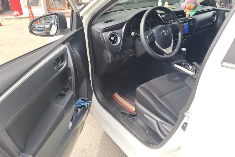 Used Toyota Corolla 2017 Revised Version 1.2T S-CVT GL Driver Seat