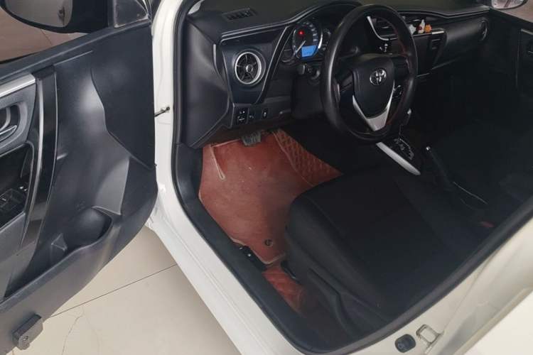 Used Toyota Corolla 2017 Revised Version 1.2T S-CVT GL Driver Seat