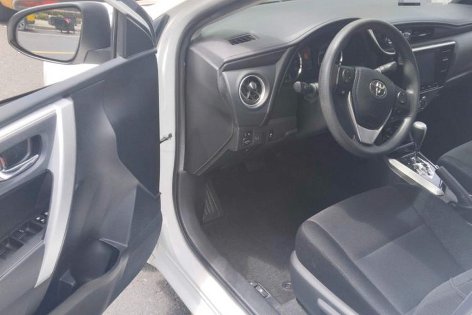 Used Toyota Corolla 2017 Revised Version 1.2T S-CVT GL-i Driver Seat