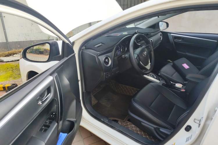 Used Toyota Corolla 2017 Revised Version 1.2T S-CVT GL Driver Seat