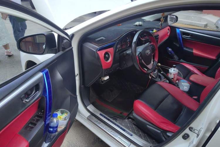 Used Toyota Corolla 2017 Revised Dual-Engine 1.8L E-CVT Leading Edition Driver Seat