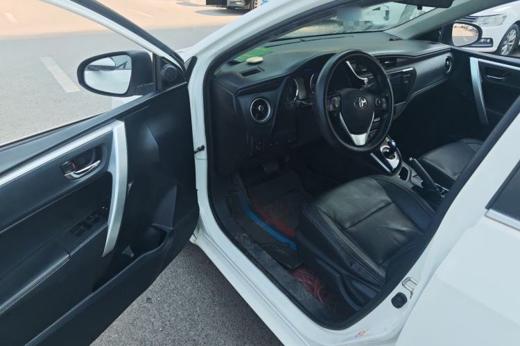 Used Toyota Corolla 2017 Revised Dual-Engine 1.8L E-CVT Elite Edition Driver Seat