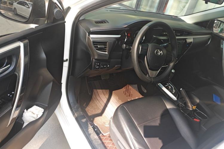 Used Toyota Corolla 2017 1.2T CVT GL-i Leather Edition Driver Seat