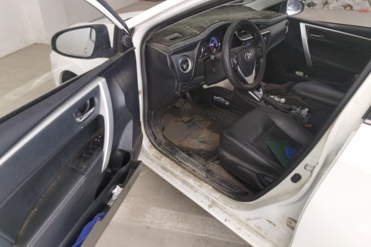 Used Toyota Corolla 2017 Revised Dual-Engine 1.8L E-CVT Elite Edition Driver Seat