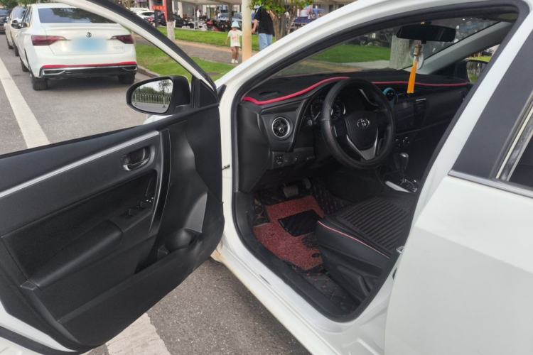 Used Toyota Corolla 2017 Revised Version 1.2T S-CVT GL Driver Seat