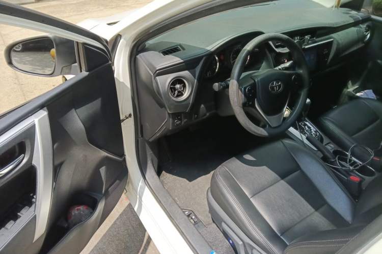 Used Toyota Corolla 2017 Revised Version 1.2T S-CVT GL-i Driver Seat
