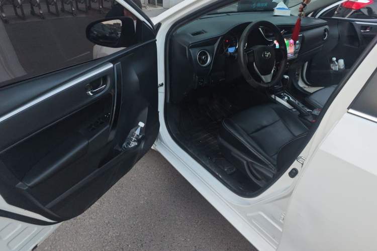 Used Toyota Corolla 2017 Revised Version 1.2T S-CVT GL Driver Seat