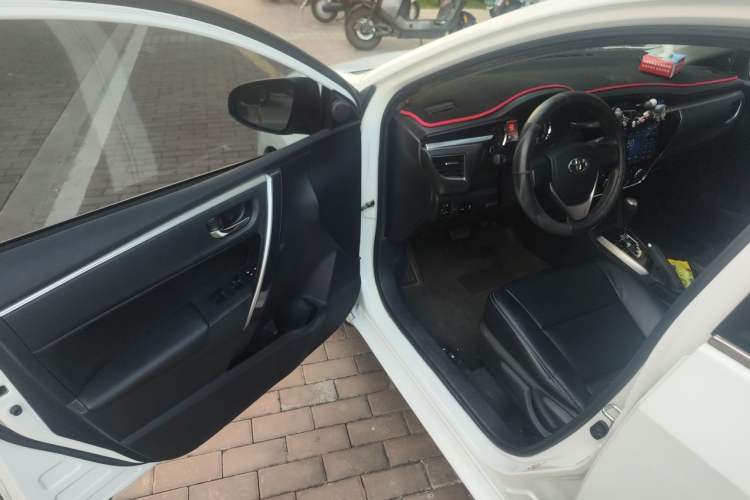 Used Toyota Corolla 2017 1.2T CVT GL-i Driver Seat