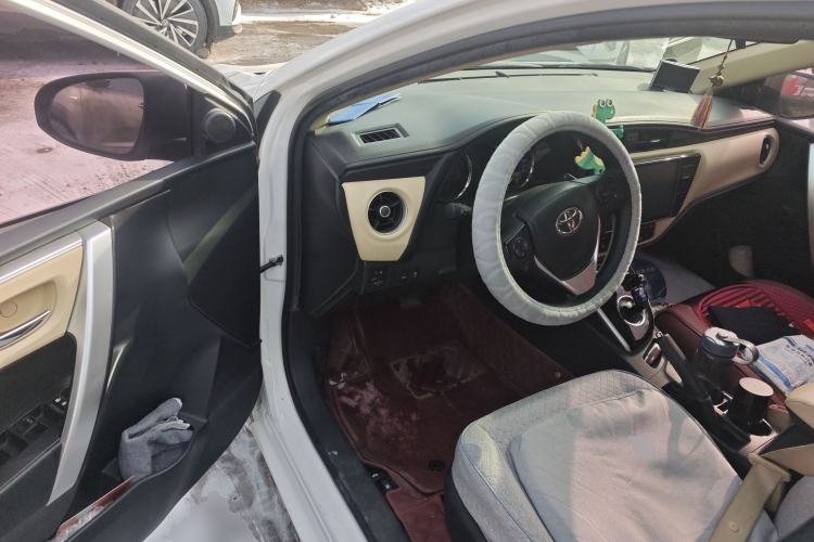 Used Toyota Corolla 2017 Revised Dual-Engine 1.8L E-CVT Elite Edition Driver Seat