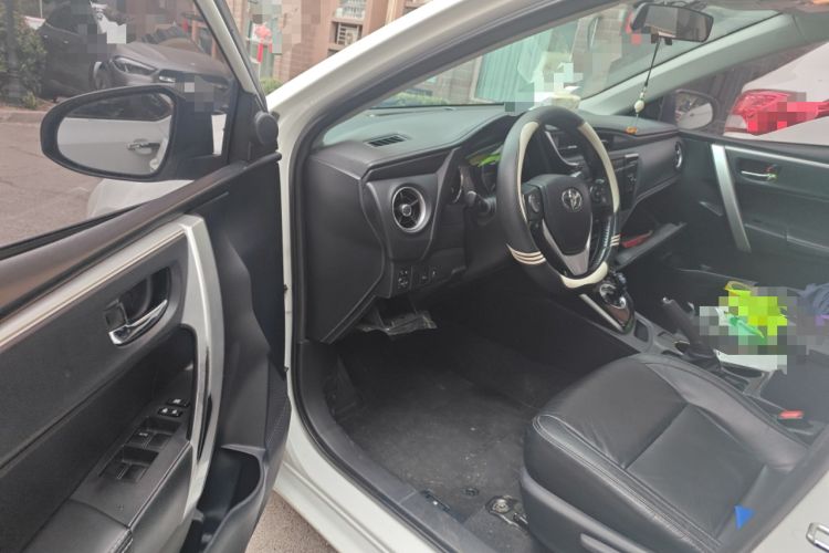 Used Toyota Corolla 2017 Revised Dual-Engine 1.8L E-CVT Elite Edition Driver Seat