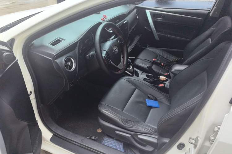 Used Toyota Corolla 2017 Revised Dual-Engine 1.8L E-CVT Elite Edition Driver Seat