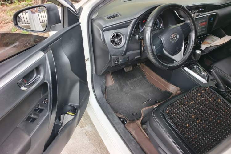 Used Toyota Corolla 2017 Revised Version 1.2T S-CVT GL Driver Seat