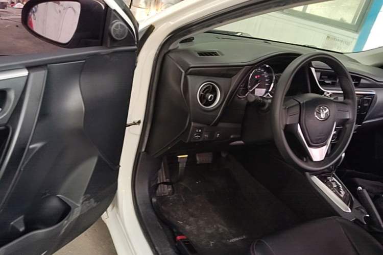 Used Toyota Corolla 2017 Revised Version 1.2T S-CVT GL Driver Seat