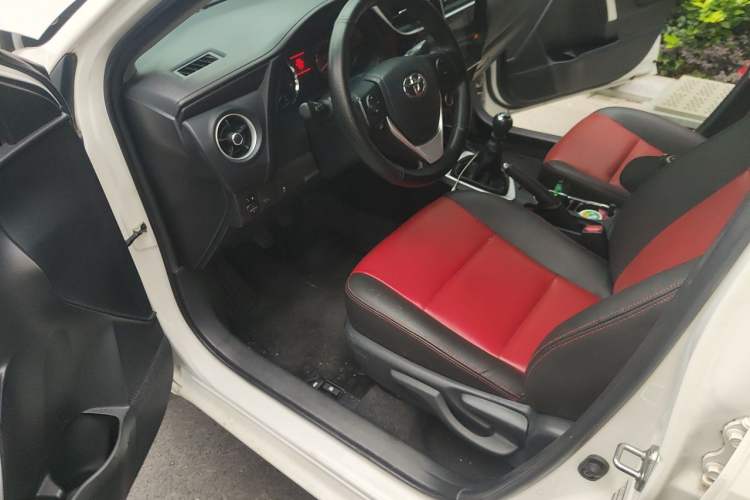 Used Toyota Corolla 2017 Revised Version 1.2T Manual GL-i Driver Seat