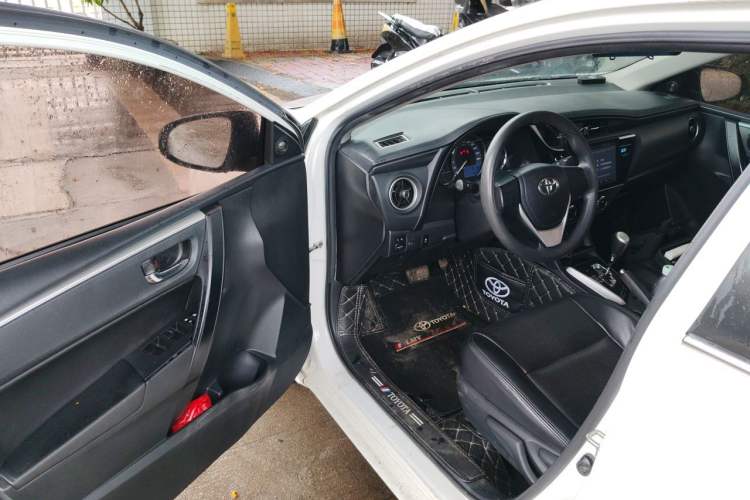 Used Toyota Corolla 2017 Revised Version 1.2T S-CVT GL Driver Seat
