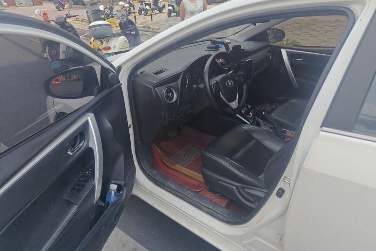 Used Toyota Corolla 2017 Revised Dual-Engine 1.8L E-CVT Elite Edition Driver Seat