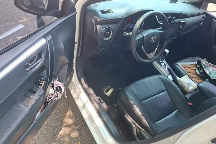 Used Toyota Corolla 2017 Revised Version 1.2T S-CVT GL Driver Seat