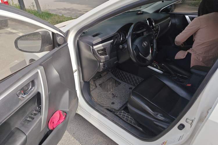 Used Toyota Corolla 2017 1.6L CVT GL Driver Seat