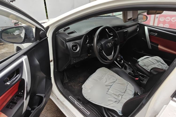 Used Toyota Corolla 2017 Revised Dual-Engine 1.8L E-CVT Leading Edition Driver Seat