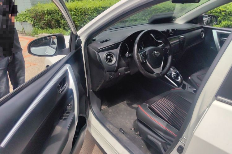 Used Toyota Corolla 2017 Revised Dual-Engine 1.8L E-CVT Leading Edition Driver Seat