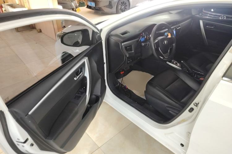 Used Toyota Corolla 2017 1.6L CVT GL Driver Seat