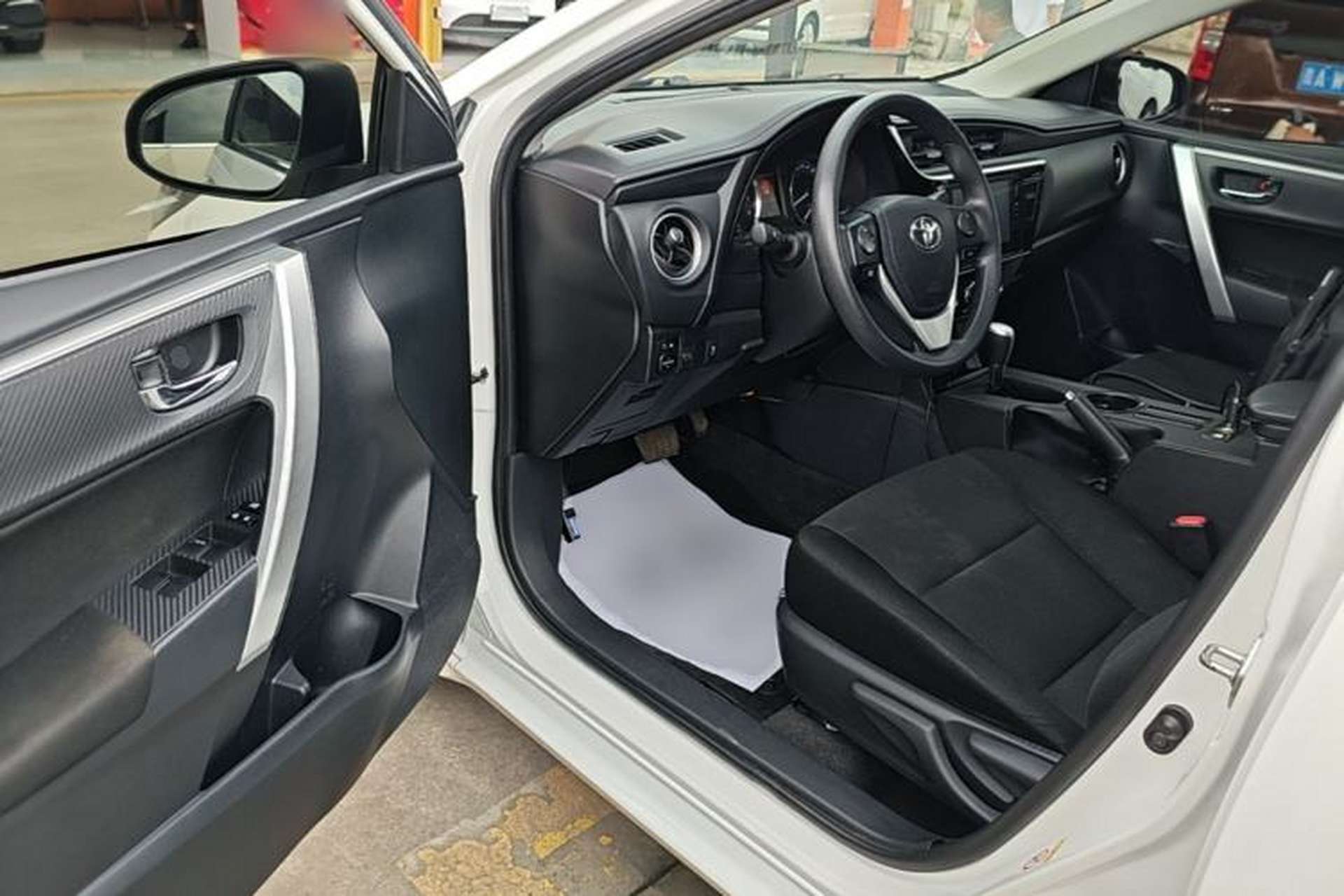 Used Toyota Corolla 2017 Revised Version 1.2T S-CVT GL-i Driver Seat